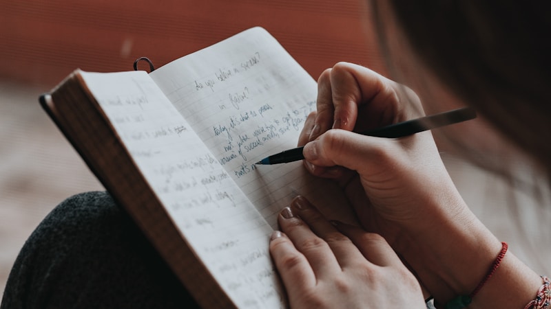 手帳の書き方がわからない初心者へ|暮らしを整えるやさしい始め方と続けるコツ